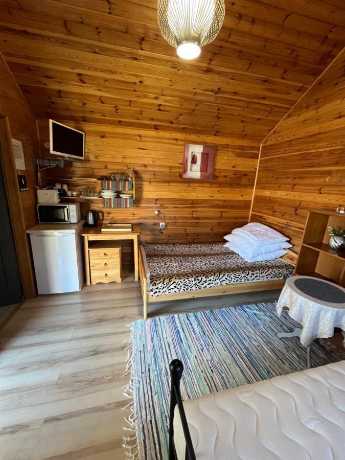 Domki Teo Pietrowe I Parterowe Rewal Eksteriør bilde
